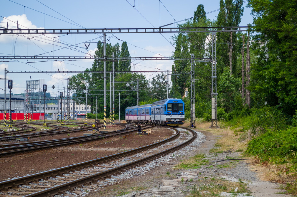 843 028-2