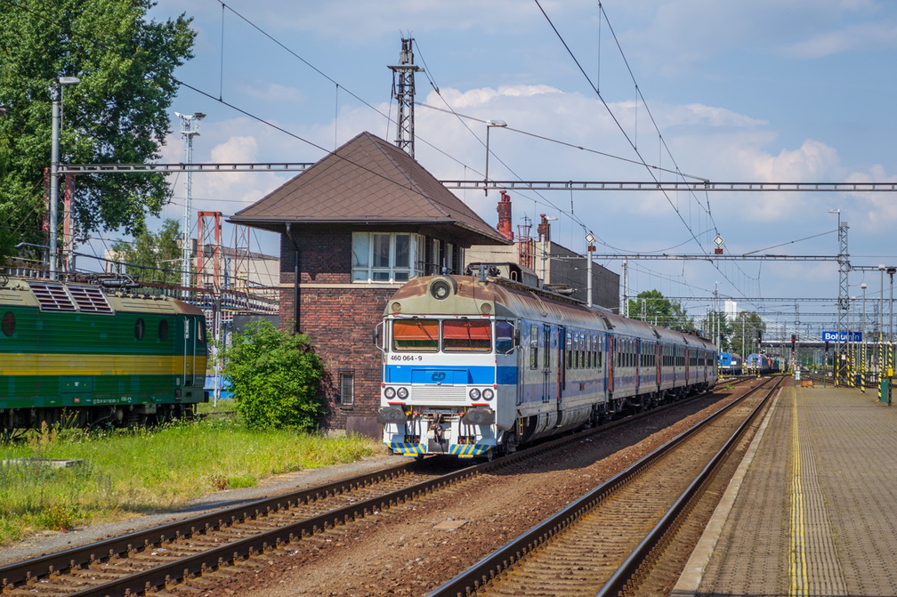 460 064-9