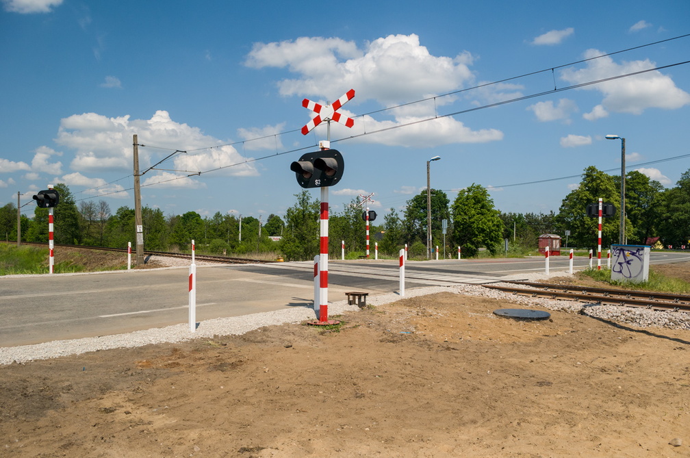 Przejazd kolejowy w Lucynowie