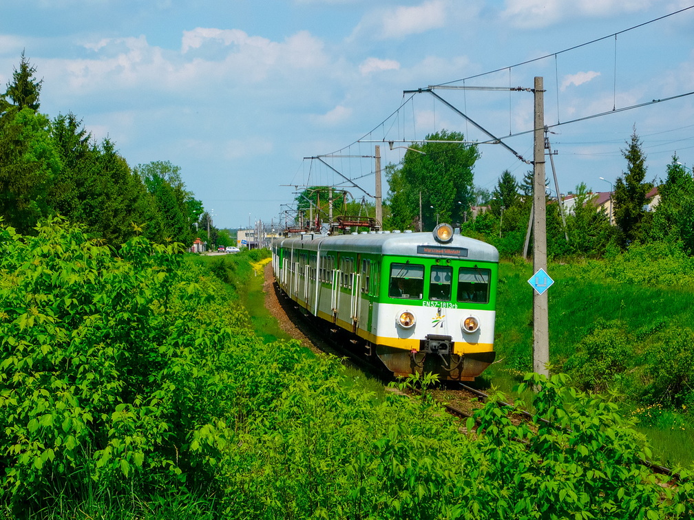 EN57-1813